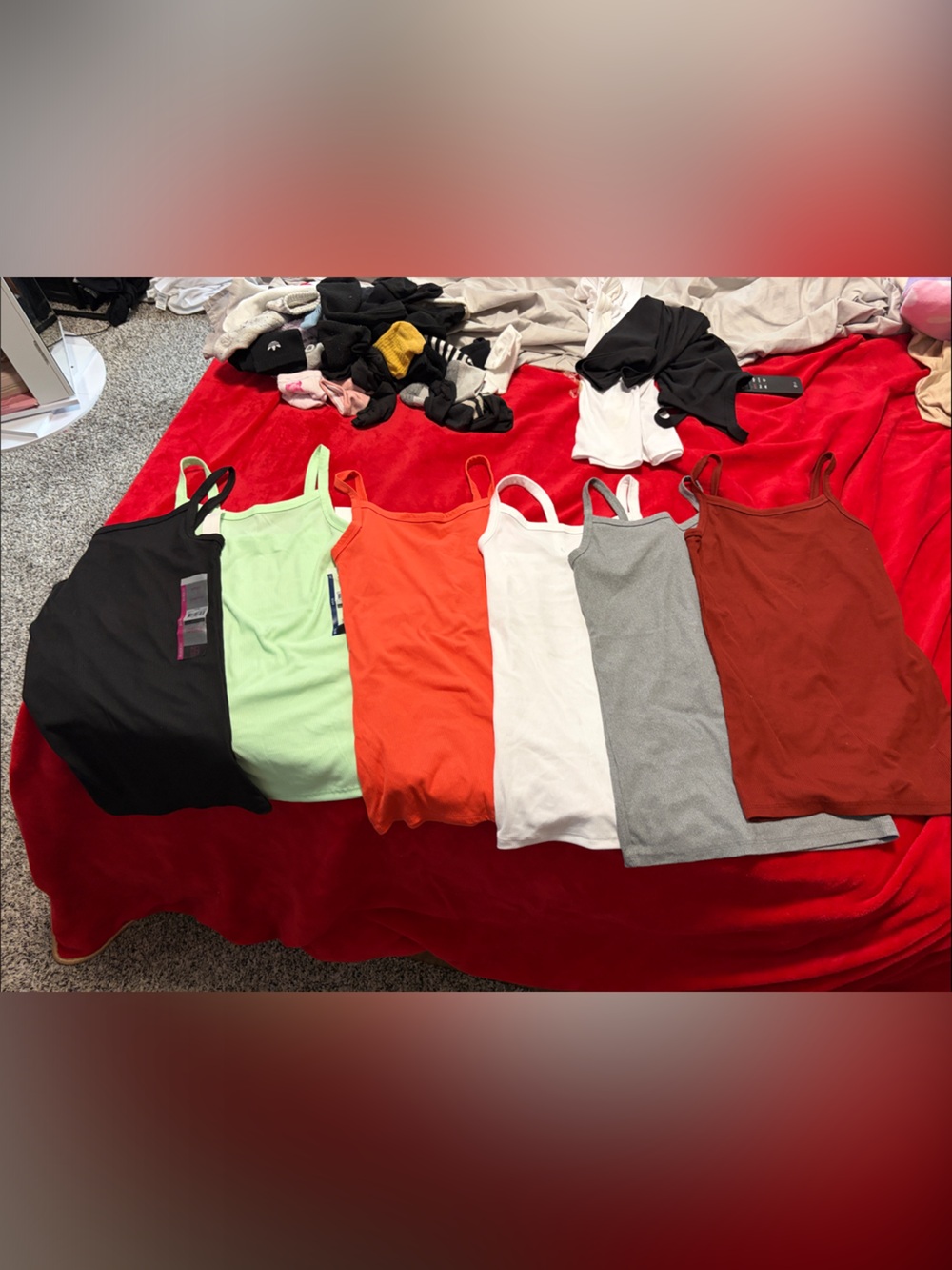 Tank top lot